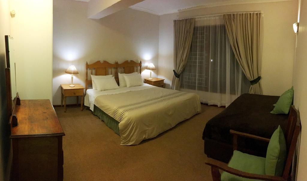 Four Pines Lodge Hermanus Esterno foto