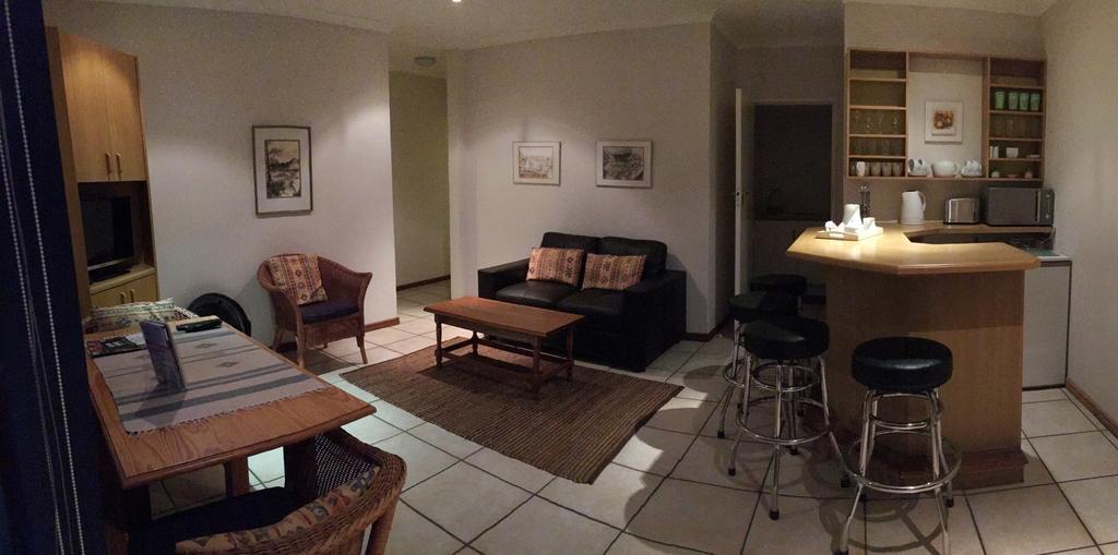 Four Pines Lodge Hermanus Esterno foto