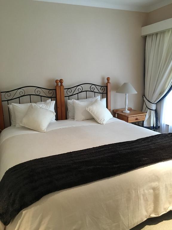 Four Pines Lodge Hermanus Esterno foto